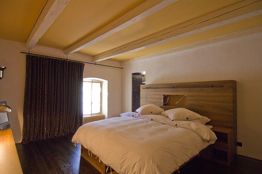 Chateau Le Rosey Hotel Nyon Esterno foto