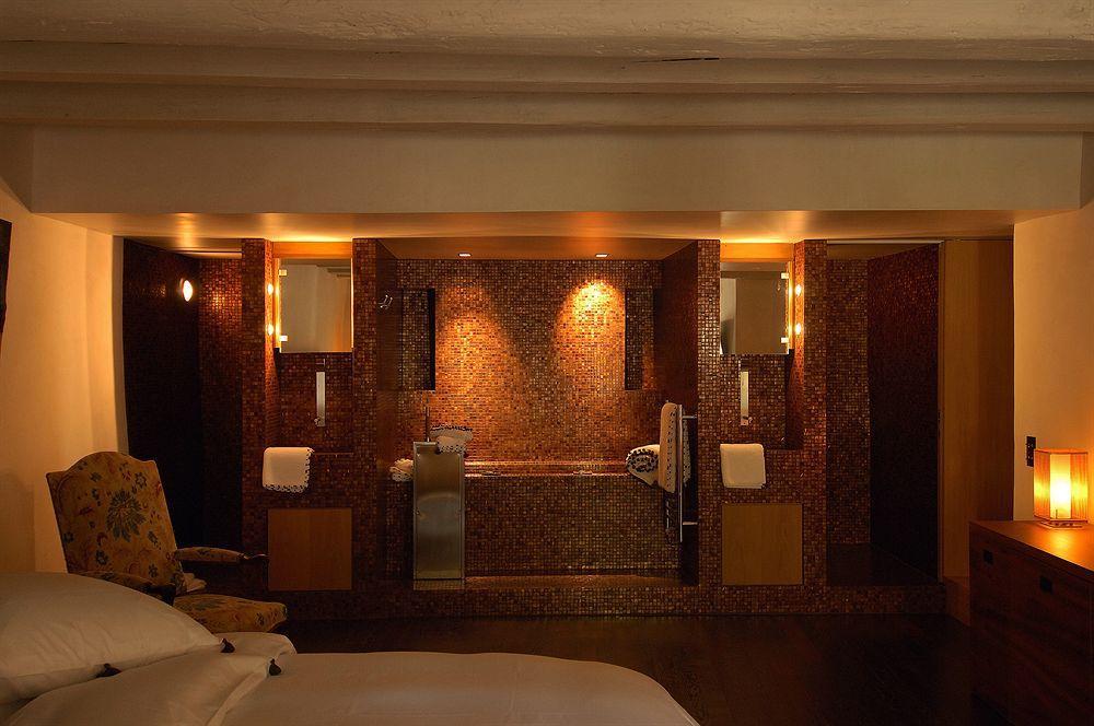 Chateau Le Rosey Hotel Nyon Esterno foto