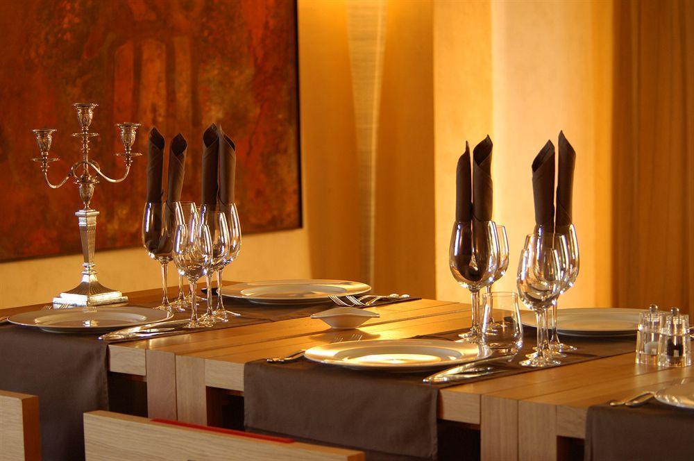 Chateau Le Rosey Hotel Nyon Esterno foto
